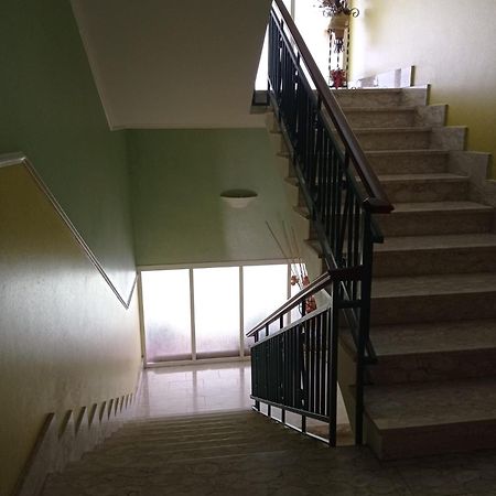Montagne Rocciose Bed & Breakfast Frascineto Екстериор снимка