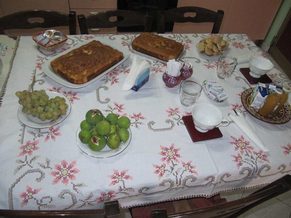 Montagne Rocciose Bed & Breakfast Frascineto Екстериор снимка