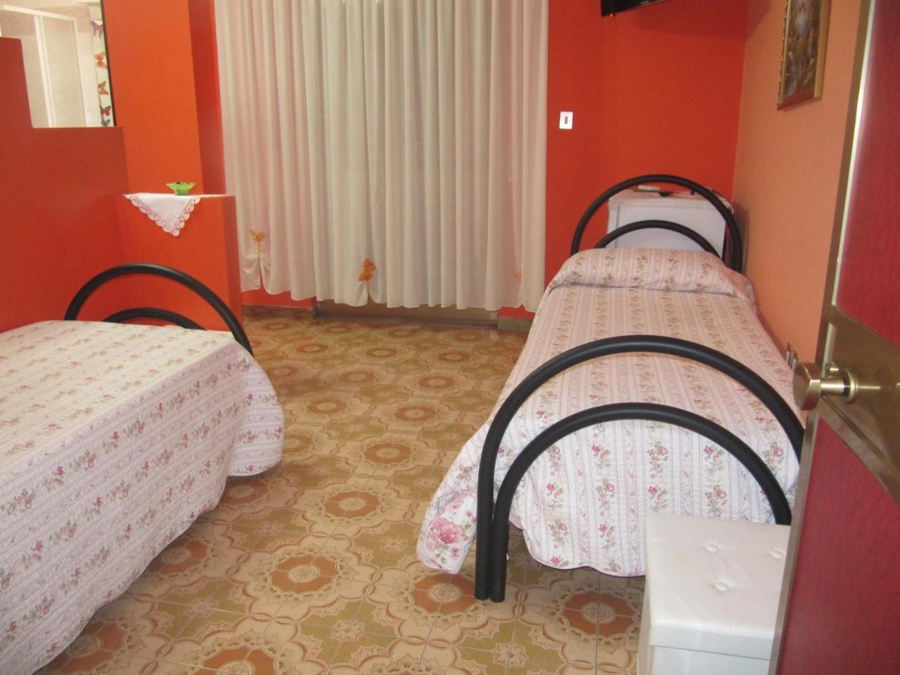 Montagne Rocciose Bed & Breakfast Frascineto Екстериор снимка